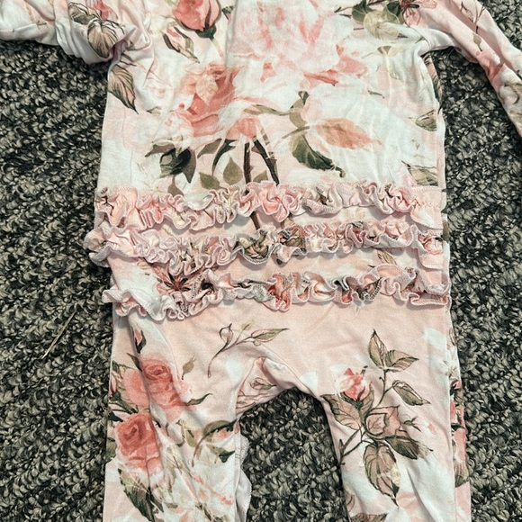 POSH PEANUT FOOTED SLEEPER - Picture 4 of 5